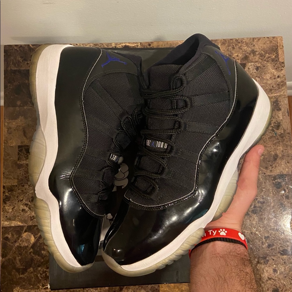 Jordan 11 retro space jam 2016 size 12 with box